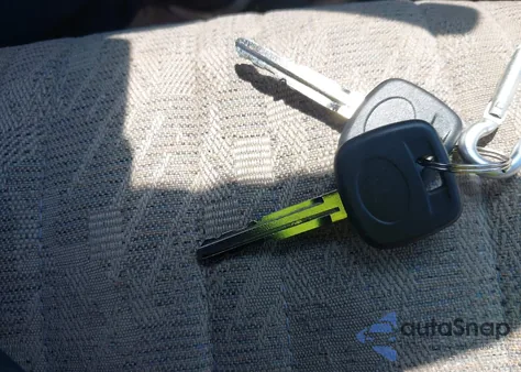 2001 Toyota Tacoma из США, поврежденный, VIN 5TENL42NX1Z805972